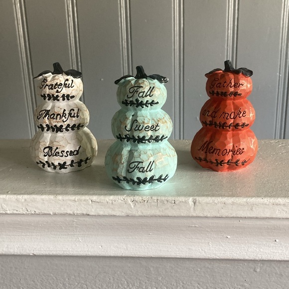 NWT- Triple Stacked Ceramic Pumpkins -with Carved & Painted Sentiments - Picture 17 of 17